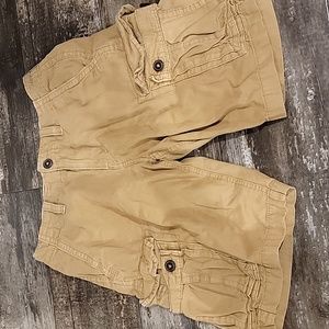 AE cargo shorts